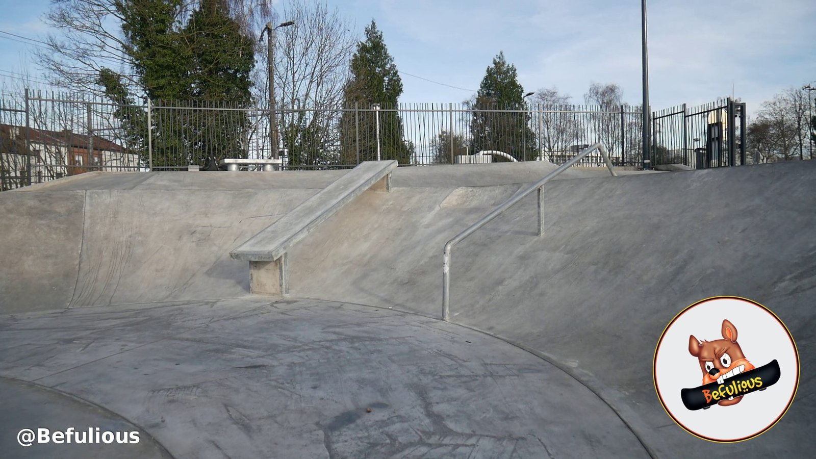 La Louvière - rail et curb en pente